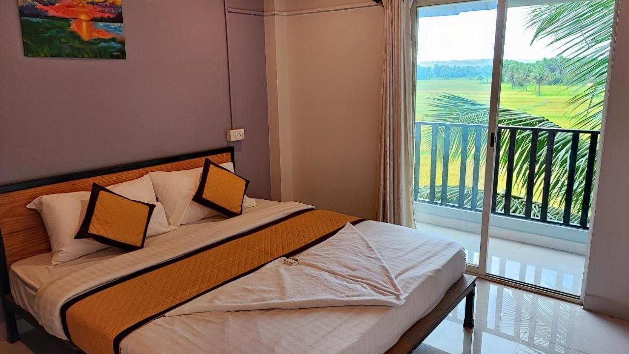 Shivam Bnb Мандрем Екстер'єр фото
