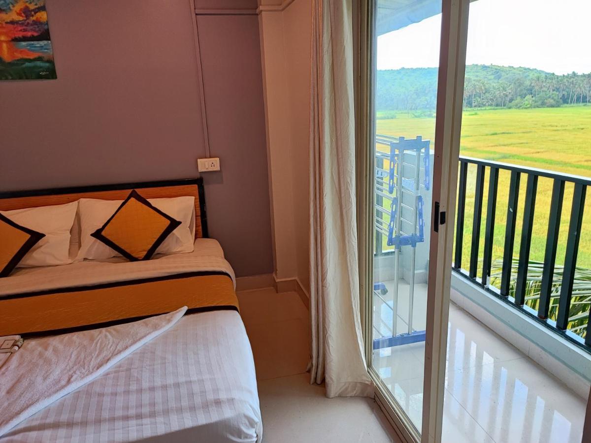 Shivam Bnb Мандрем Екстер'єр фото